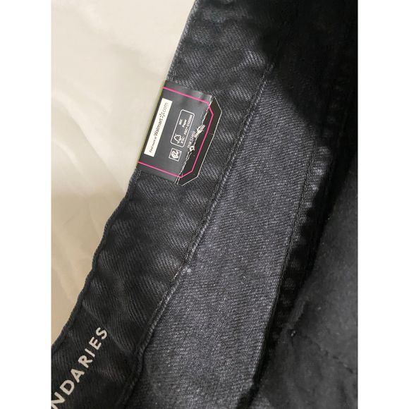 No Boundaries Black Jean Shorts NWT - Picture 6 of 6